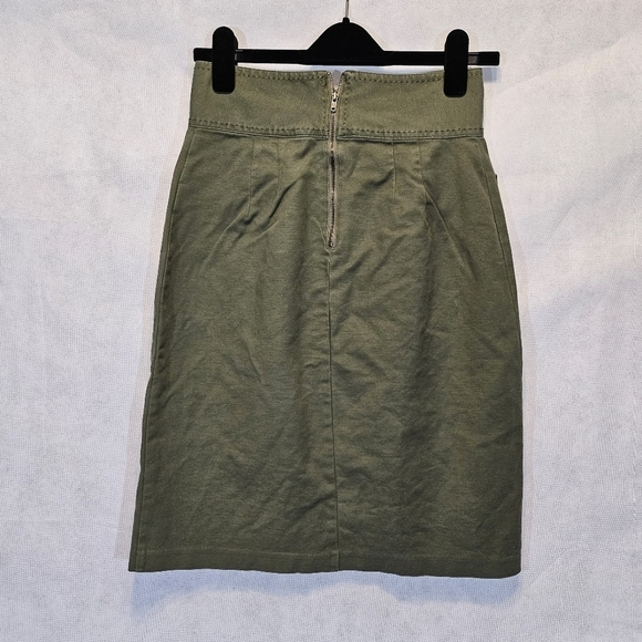 Worthington Army Green Mid  Length Pencil Skirt 97% Cotton 3% Spandex Size 6 - Picture 3 of 5